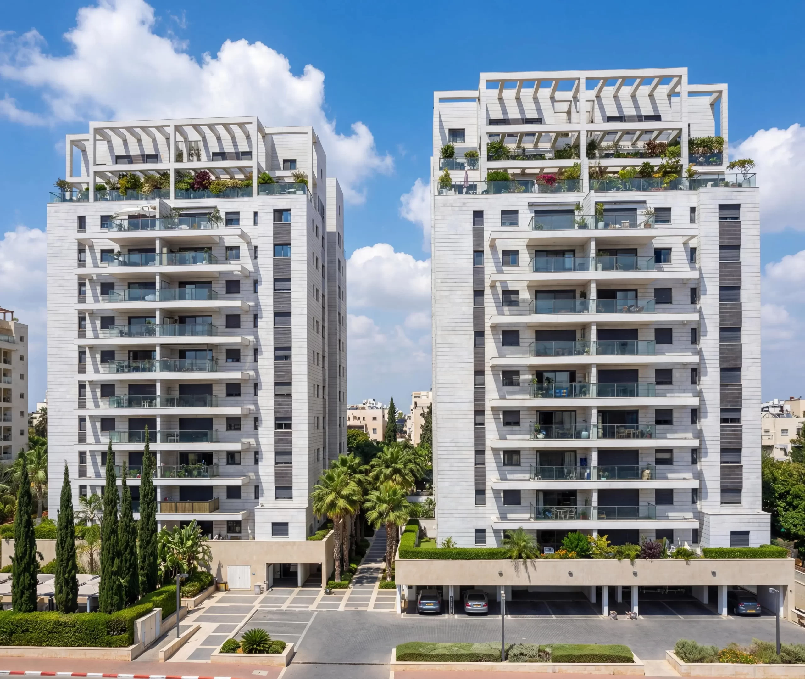 לוקי עין גנים (1)